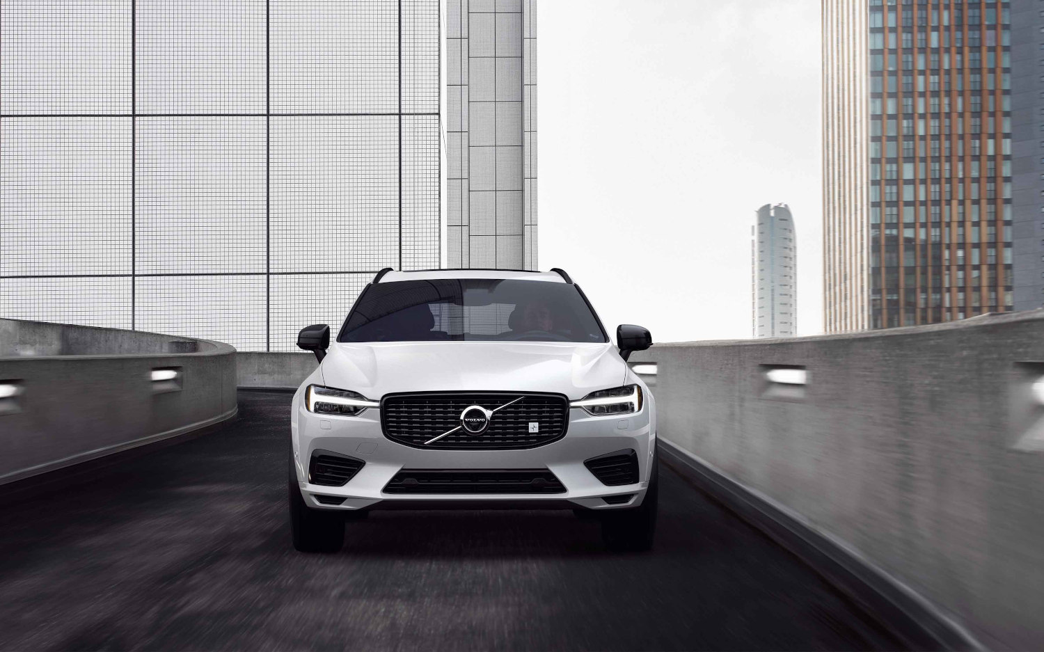 Volvo XC60 T8 Polestar Engineered 2021 | SUV Drive